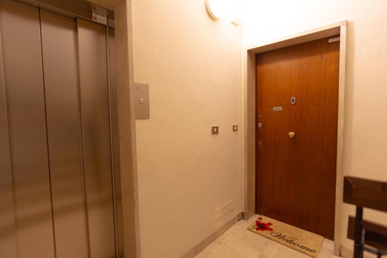 Residenza Porta Leoni - Royal Welcome Верона Экстерьер фото